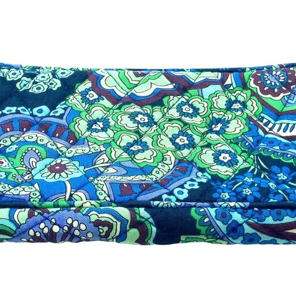Vera Bradley BLUE RHAPSODY Print Wristlet Clutch Purse 8" x 4.5" Zip Close RARE - Picture 6 of 7